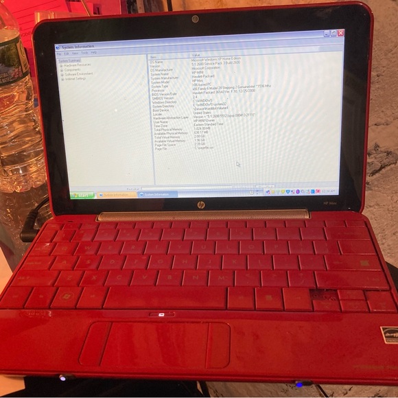 HP Vibrant Red Laptop - Picture 1 of 4